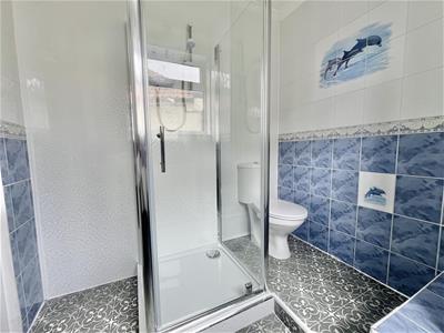 GROUND FLOOR SHOWER ROOM